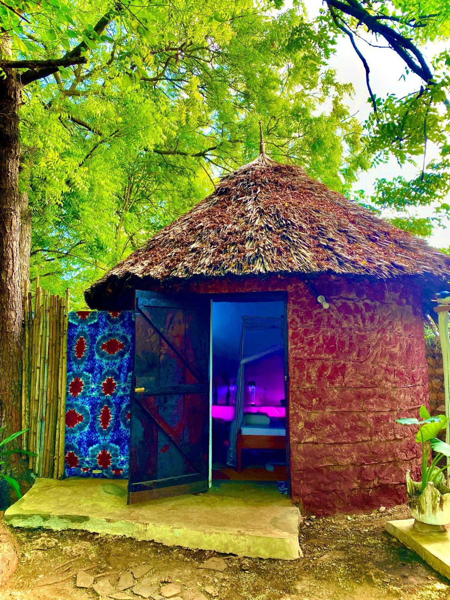 African Hut Tiny Cottage Diani Beach Exteriér fotografie
